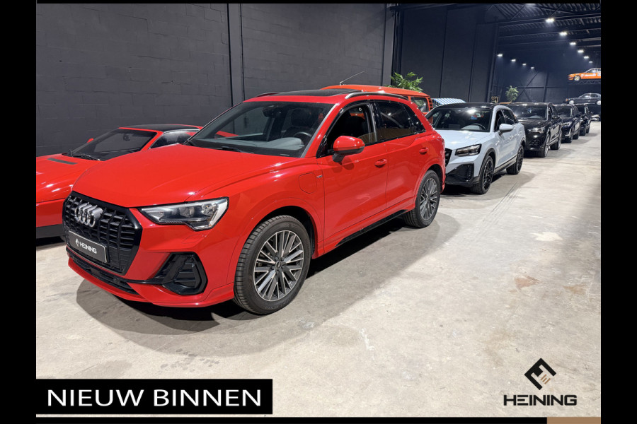 Audi Q3 45 TFSI e S edition. Pano. 2X S-Line. Apple-carplay. Blackline. 19 inch.