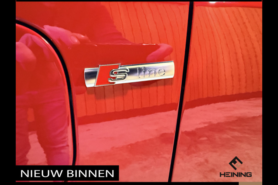 Audi Q3 45 TFSI e S edition. Pano. 2X S-Line. Apple-carplay. Blackline. 19 inch.