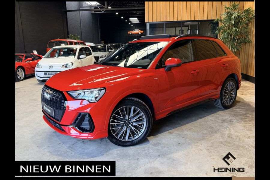 Audi Q3 45 TFSI e S edition. Pano. 2X S-Line. Apple-carplay. Blackline. 19 inch.