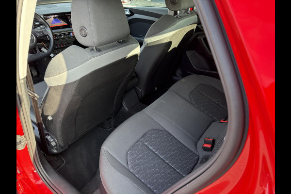 Audi A1 Sportback 30 TFSI S-Edition | Achteruitrijcamera | Cruise Control | Carplay |