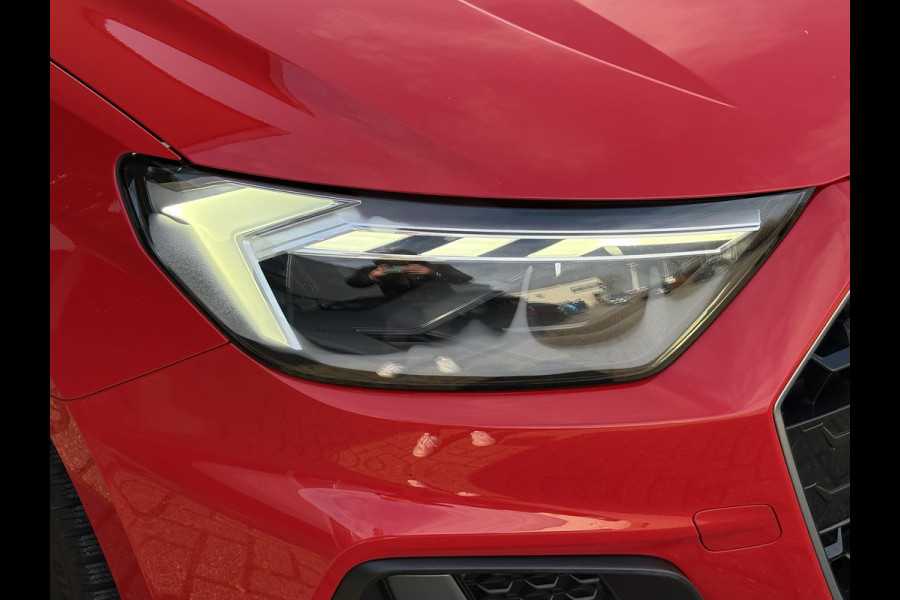 Audi A1 Sportback 30 TFSI S-Edition | Achteruitrijcamera | Cruise Control | Carplay |