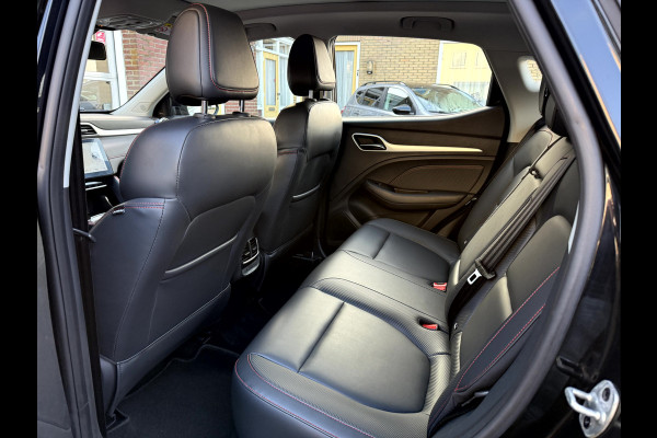 MG Mg zs ev EV Long Range Luxury 70 kWh SOH 92,4%, Panoramadak, Leer, 360 camera