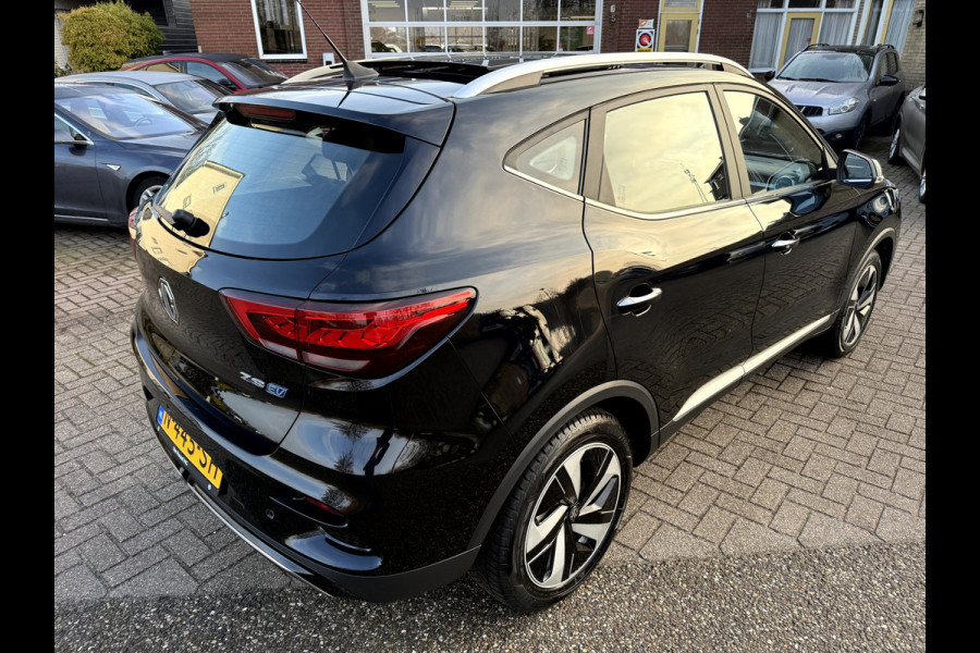 MG Mg zs ev EV Long Range Luxury 70 kWh SOH 92,4%, Panoramadak, Leer, 360 camera