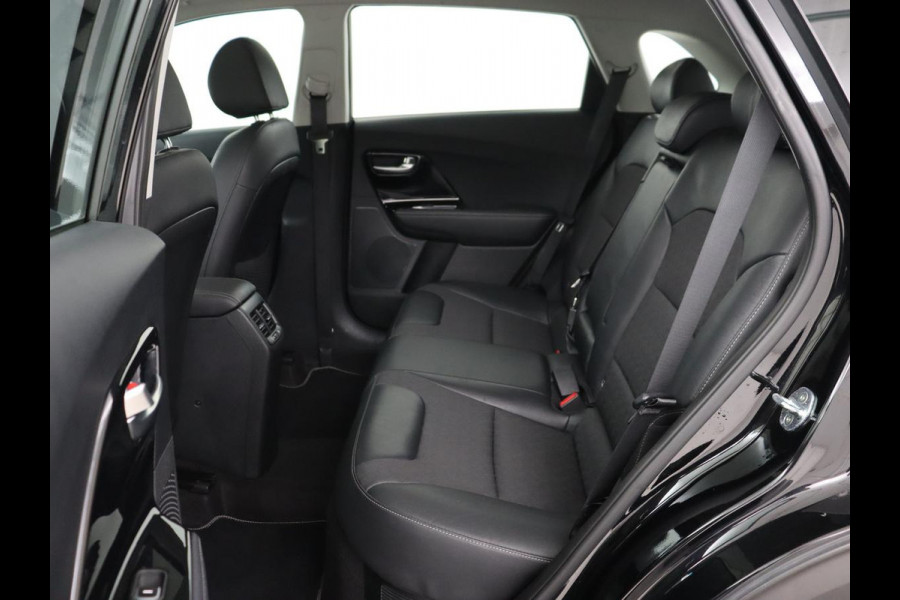 Kia Niro 1.6 GDi Hybrid ExecutiveLine | Schuifdak | Trekhaak | Adaptive cruise | Camera | Half leder | Navigatie | Carplay | Climate control