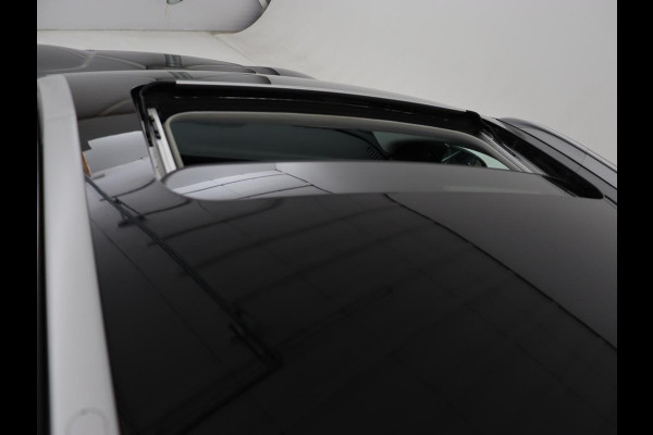 Kia Niro 1.6 GDi Hybrid ExecutiveLine | Schuifdak | Trekhaak | Adaptive cruise | Camera | Half leder | Navigatie | Carplay | Climate control