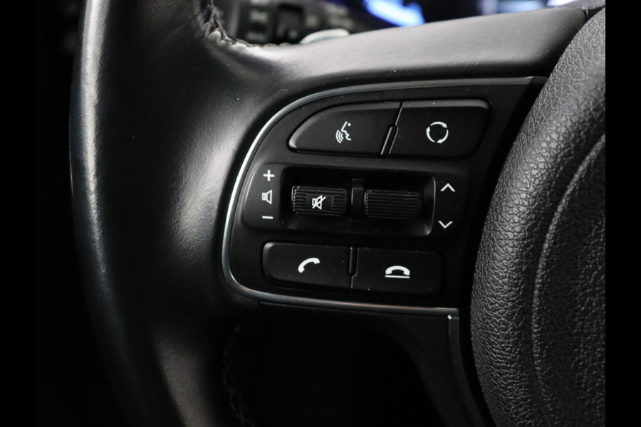 Kia Niro 1.6 GDi Hybrid ExecutiveLine | Schuifdak | Trekhaak | Adaptive cruise | Camera | Half leder | Navigatie | Carplay | Climate control