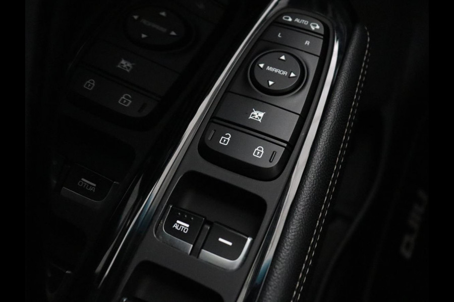 Kia Niro 1.6 GDi Hybrid ExecutiveLine | Schuifdak | Trekhaak | Adaptive cruise | Camera | Half leder | Navigatie | Carplay | Climate control