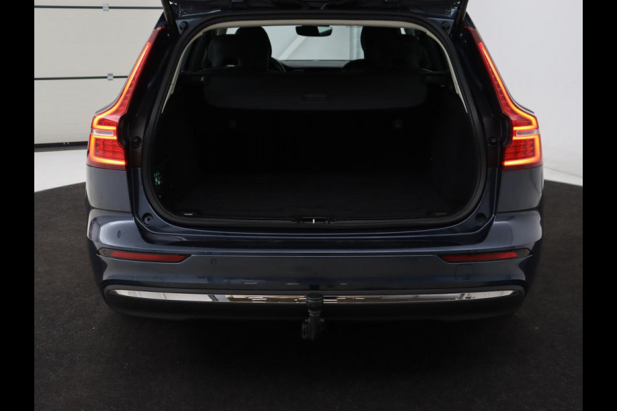 Volvo V60 2.0 T6 Plug-in hybrid AWD Core Bright | Trekhaak | Achterbankverwarming | Adaptive cruise | Carplay | Stoelverwarming | Climate control | Keyless | Parkeerhulp | PHEV | Plug In