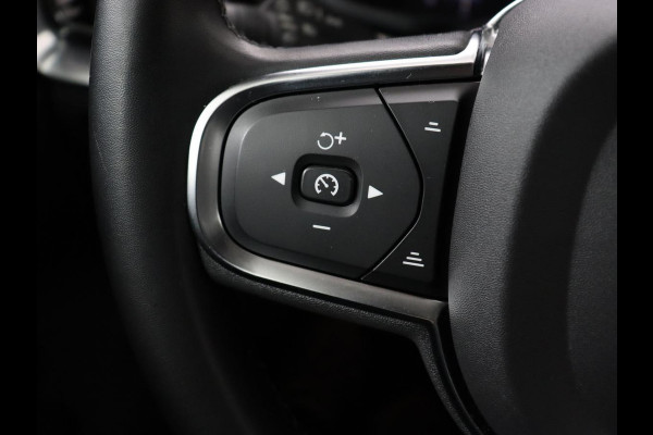 Volvo V60 2.0 T6 Plug-in hybrid AWD Core Bright | Trekhaak | Achterbankverwarming | Adaptive cruise | Carplay | Stoelverwarming | Climate control | Keyless | Parkeerhulp | PHEV | Plug In