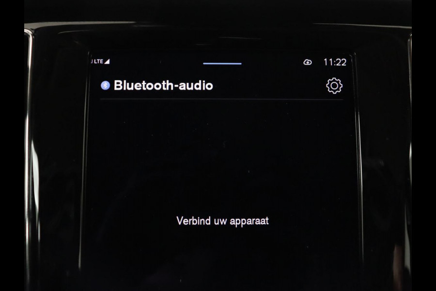 Volvo V60 2.0 T6 Plug-in hybrid AWD Core Bright | Trekhaak | Achterbankverwarming | Adaptive cruise | Carplay | Stoelverwarming | Climate control | Keyless | Parkeerhulp | PHEV | Plug In