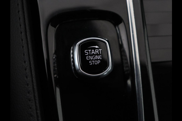 Volvo V60 2.0 T6 Plug-in hybrid AWD Core Bright | Trekhaak | Achterbankverwarming | Adaptive cruise | Carplay | Stoelverwarming | Climate control | Keyless | Parkeerhulp | PHEV | Plug In