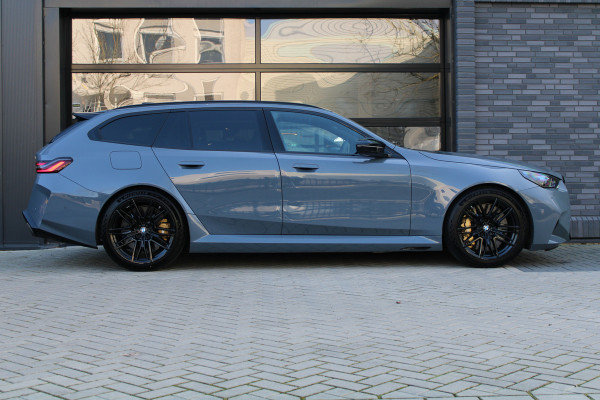 BMW 5 Serie Touring M5 | KERAMISCH | M-DRIVE PROFESSIONAL | COMFORT-PACK | ALCANTARA | 4X STOELVERW |