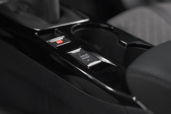 Peugeot 2008 PureTech 100 Allure | Camera | Navigatie | Parkeersensoren | Apple Carplay