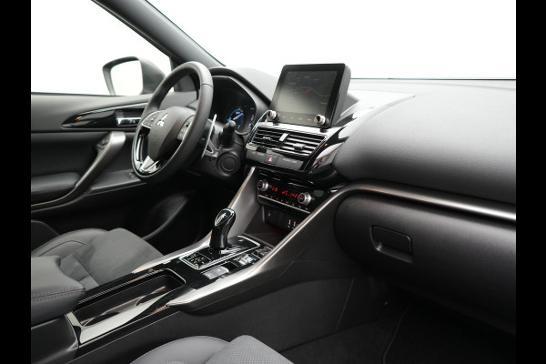 Mitsubishi Eclipse Cross 2.4 Black Edition Plug In Hybrid 188pk Dealer O.H. PHEV | Trekhaak Afn. | Adaptive Cruise | 360 Camera | Alcantara Sportstoelen & Stuur Verwarmd | Apple Carplay | Navigatie Via TomTom | Keyless | Blis | DAB |