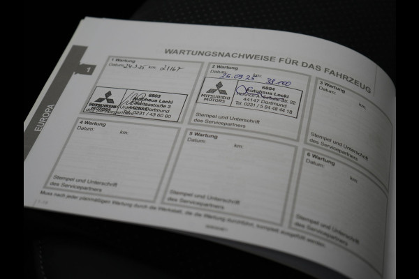 Mitsubishi Eclipse Cross 2.4 Black Edition Plug In Hybrid 188pk Dealer O.H. PHEV | Trekhaak Afn. | Adaptive Cruise | 360 Camera | Alcantara Sportstoelen & Stuur Verwarmd | Apple Carplay | Navigatie Via TomTom | Keyless | Blis | DAB |