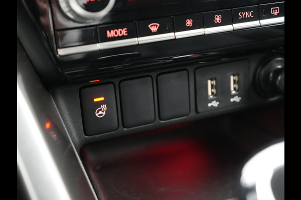 Mitsubishi Eclipse Cross 2.4 Black Edition Plug In Hybrid 188pk Dealer O.H. PHEV | Trekhaak Afn. | Adaptive Cruise | 360 Camera | Alcantara Sportstoelen & Stuur Verwarmd | Apple Carplay | Navigatie Via TomTom | Keyless | Blis | DAB |