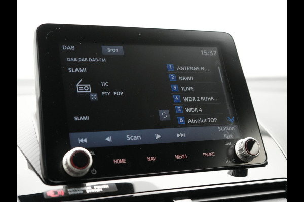 Mitsubishi Eclipse Cross 2.4 Black Edition Plug In Hybrid 188pk Dealer O.H. PHEV | Trekhaak Afn. | Adaptive Cruise | 360 Camera | Alcantara Sportstoelen & Stuur Verwarmd | Apple Carplay | Navigatie Via TomTom | Keyless | Blis | DAB |