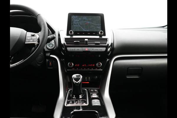 Mitsubishi Eclipse Cross 2.4 Black Edition Plug In Hybrid 188pk Dealer O.H. PHEV | Trekhaak Afn. | Adaptive Cruise | 360 Camera | Alcantara Sportstoelen & Stuur Verwarmd | Apple Carplay | Navigatie Via TomTom | Keyless | Blis | DAB |