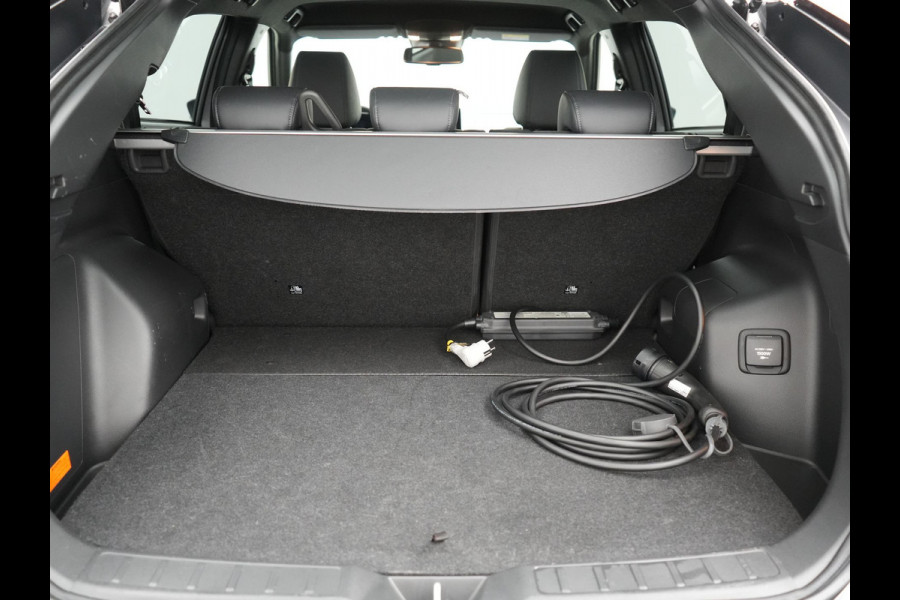 Mitsubishi Eclipse Cross 2.4 Black Edition Plug In Hybrid 188pk Dealer O.H. PHEV | Trekhaak Afn. | Adaptive Cruise | 360 Camera | Alcantara Sportstoelen & Stuur Verwarmd | Apple Carplay | Navigatie Via TomTom | Keyless | Blis | DAB |