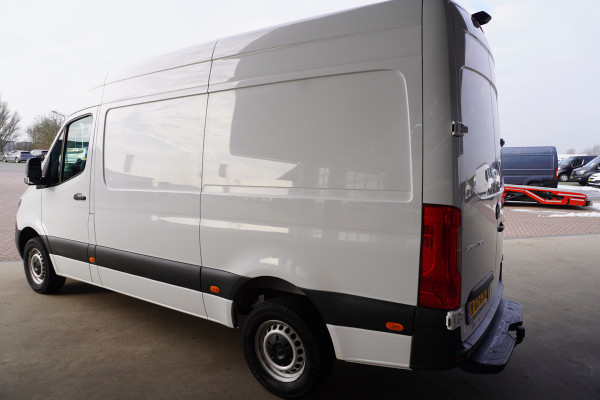 Mercedes-Benz Sprinter 317 170pk CDI L2H2 nr.V126 | Airco | Cruise | camera