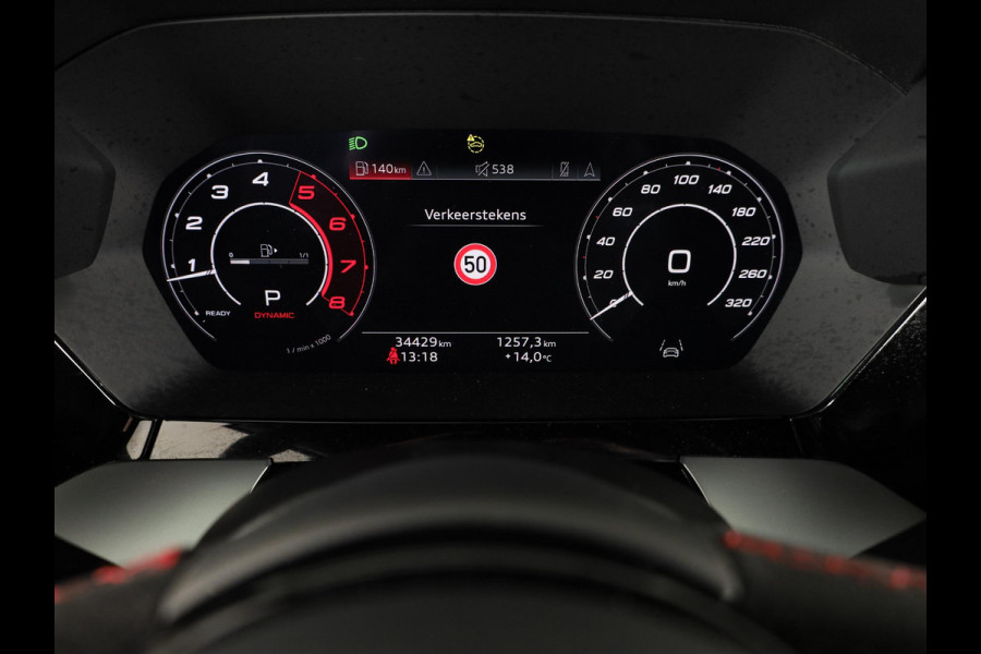 Audi RS 3 Limousine 2.5 TFSI quattro 400pk | Panoramadak | 3-spaaks sport afgevlakt stuurwiel | Adaptief onderstel | SONOS Premium 3D Audio