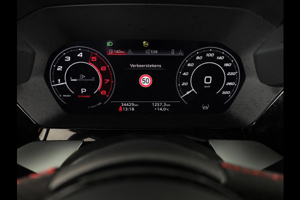 Audi RS 3 Limousine 2.5 TFSI quattro 400pk | Panoramadak | 3-spaaks sport afgevlakt stuurwiel | Adaptief onderstel | SONOS Premium 3D Audio