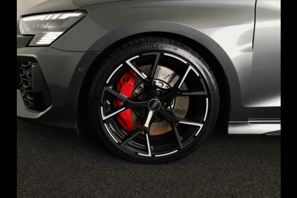 Audi RS 3 Limousine 2.5 TFSI quattro 400pk | Panoramadak | 3-spaaks sport afgevlakt stuurwiel | Adaptief onderstel | SONOS Premium 3D Audio