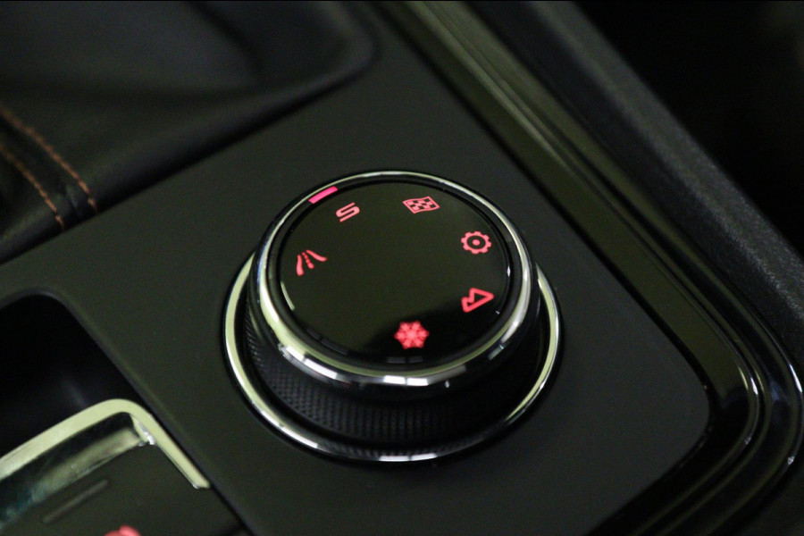 CUPRA Ateca 2.0 TSI 4DRIVE CUPRA PANO/BEATS/360CAM/CARPLAY/BOMVOLL