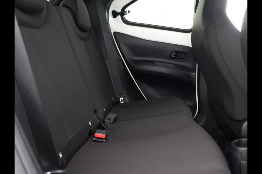 Toyota Aygo X 1.0 VVT-i MT Play Sport | Apple Carplay & Android Auto | Adaptive Cruise Control | Cruise control