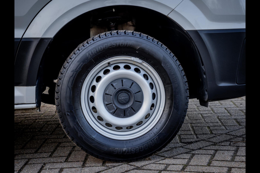Volkswagen Crafter 35 2.0 TDI L3H3 Trendline Trekhaak|Apple CarPlay|Cruise Control