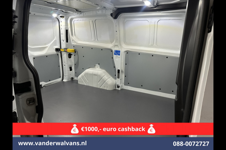 Ford Transit Custom 2.0 TDCI L1H1 Euro6 Airco | Navigatie | Camera | LED | Cruisecontrol Stoelverwarming Parkeersensoren, Verwarmde voorruit, Bijrijdersbank, 2500kg trekvermogen