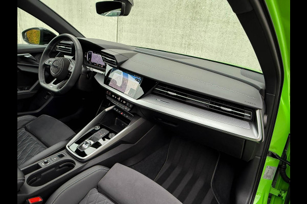 Audi A3 Sportback 45TFSI e 245pk S-Tronic Competition S Edition S-Line 1e Eig|Audi Exclusive|Pano|Kuipstoelen|360°|Ambiance|Matrix