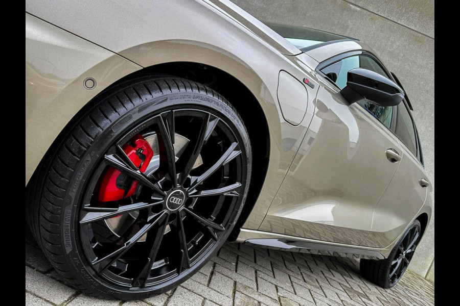 Audi A3 Sportback 45TFSI e PHEV S Edition S line Competition 245pk S-Tronic! 1e|Panoramadak|Virtual Cockpit|Supersport Kuipstoelen