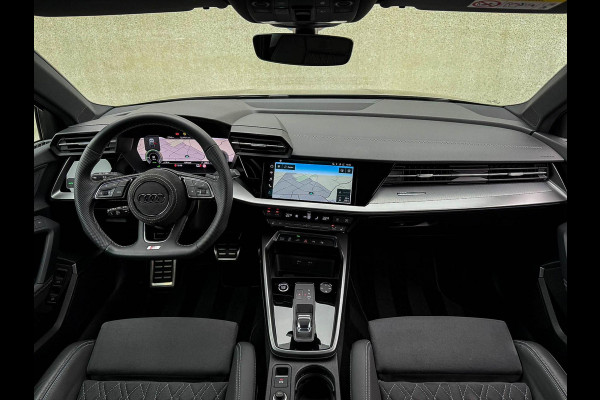 Audi A3 Sportback 45TFSI e PHEV S Edition S line Competition 245pk S-Tronic! 1e|Panoramadak|Virtual Cockpit|Supersport Kuipstoelen