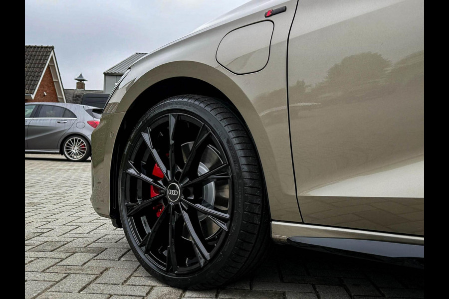 Audi A3 Sportback 45TFSI e PHEV S Edition S line Competition 245pk S-Tronic! 1e|Panoramadak|Virtual Cockpit|Supersport Kuipstoelen