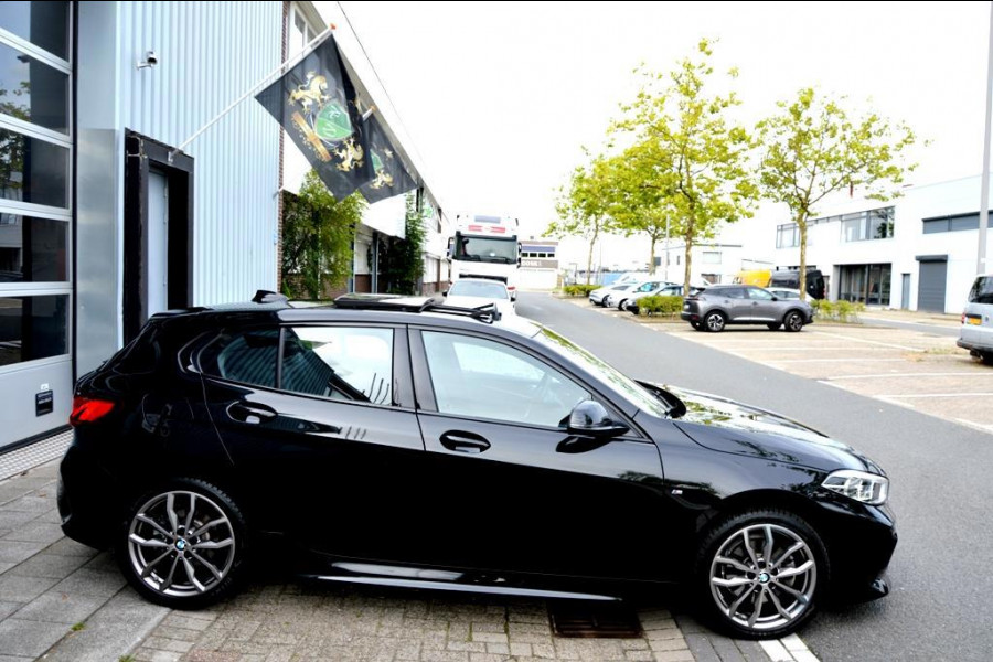 BMW 1-serie 118i High Executive M-Sport LMV18/CAM/NAVI/PANO