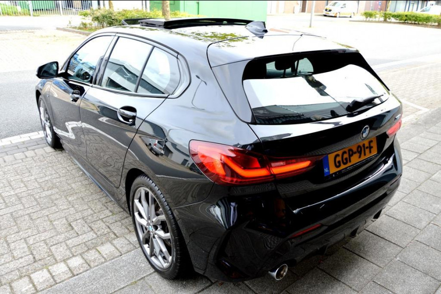 BMW 1-serie 118i High Executive M-Sport LMV18/CAM/NAVI/PANO