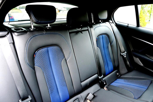 BMW 1-serie 118i High Executive M-Sport LMV18/CAM/NAVI/PANO