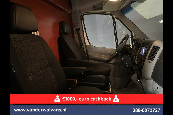Mercedes-Benz Sprinter 316 CDI 163 pk L2H2 Euro6 Airco | Omvormer | Camera | 2800kg Trekhaak Cruisecontrol, Chauffeursstoel