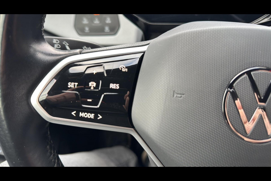Volkswagen ID.3 First Plus SOH 92% TREKHAAK 19 " LM VELGEN ACHTERUITRIJCAMERA STOELVERWARMING