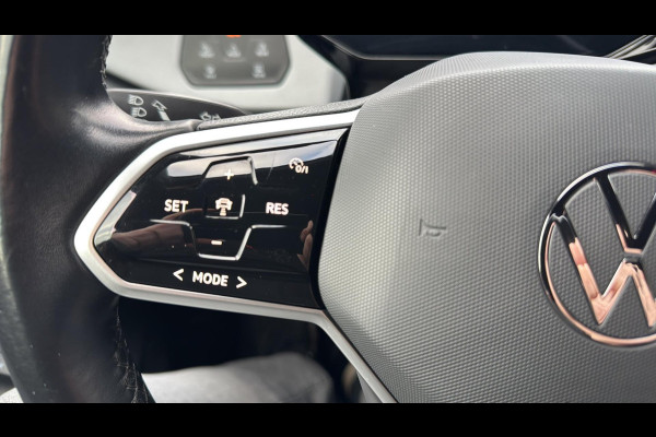 Volkswagen ID.3 First Plus SOH 92% TREKHAAK 19 " LM VELGEN ACHTERUITRIJCAMERA STOELVERWARMING