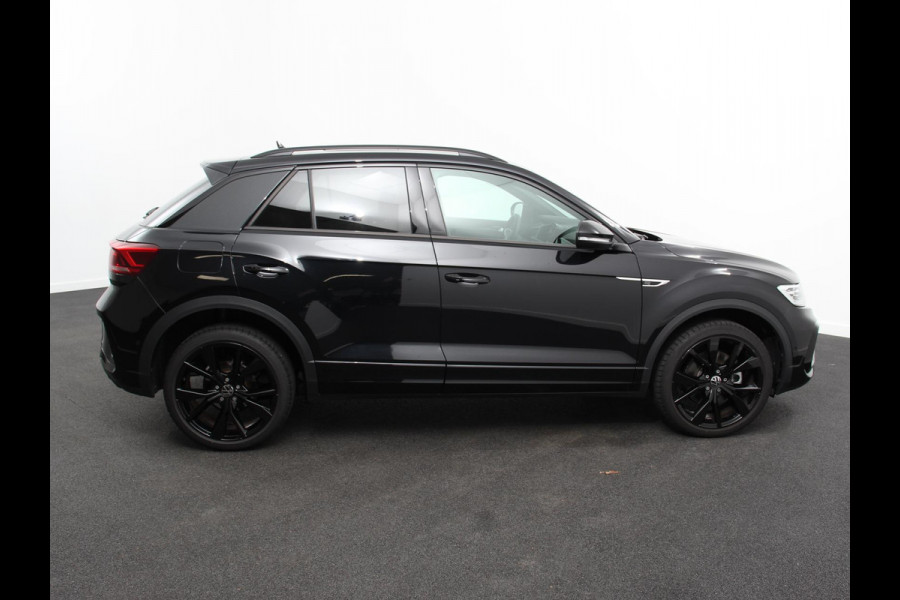 Volkswagen T-Roc 1.5 TSI R-Line+Blackpack | Panoramadak | Climate control | Adaptieve cruise control | LED | Navigatie | Achteruitrijcamera | Parkeersensoren | Apple Carplay/ Android Auto | Radio