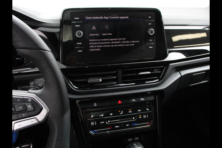 Volkswagen T-Roc 1.5 TSI R-Line+Blackpack | Panoramadak | Climate control | Adaptieve cruise control | LED | Navigatie | Achteruitrijcamera | Parkeersensoren | Apple Carplay/ Android Auto | Radio