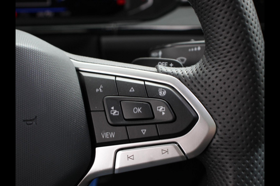 Volkswagen T-Roc 1.5 TSI R-Line+Blackpack | Panoramadak | Climate control | Adaptieve cruise control | LED | Navigatie | Achteruitrijcamera | Parkeersensoren | Apple Carplay/ Android Auto | Radio