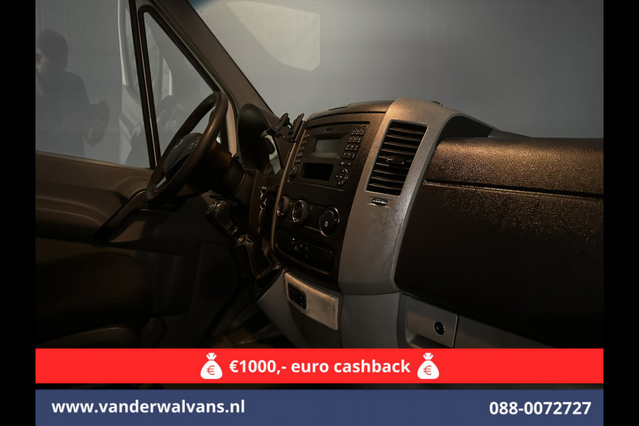 Mercedes-Benz Sprinter 316 CDI 163pk L2H2 Euro6 Airco | Cruisecontrol | 2800kg Trekhaak Parkeersensoren