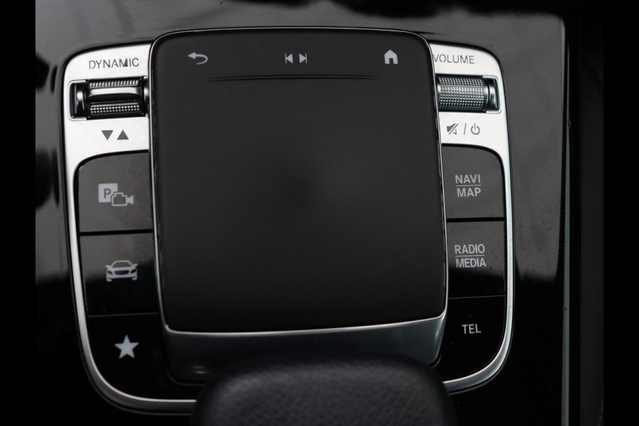 Mercedes-Benz A-Klasse 200 Business Solution | Stoelverwarming | Carplay | Half leder | Camera | Widescreen | Full LED | DAB | Park Assist | Cruise control | Bluetooth | Climate control