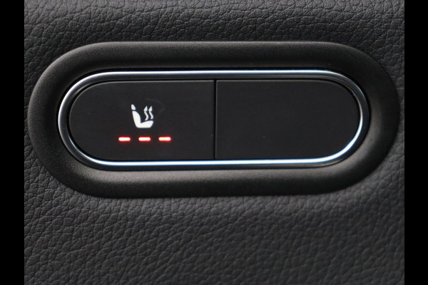 Mercedes-Benz A-Klasse 200 Business Solution | Stoelverwarming | Carplay | Half leder | Camera | Widescreen | Full LED | DAB | Park Assist | Cruise control | Bluetooth | Climate control