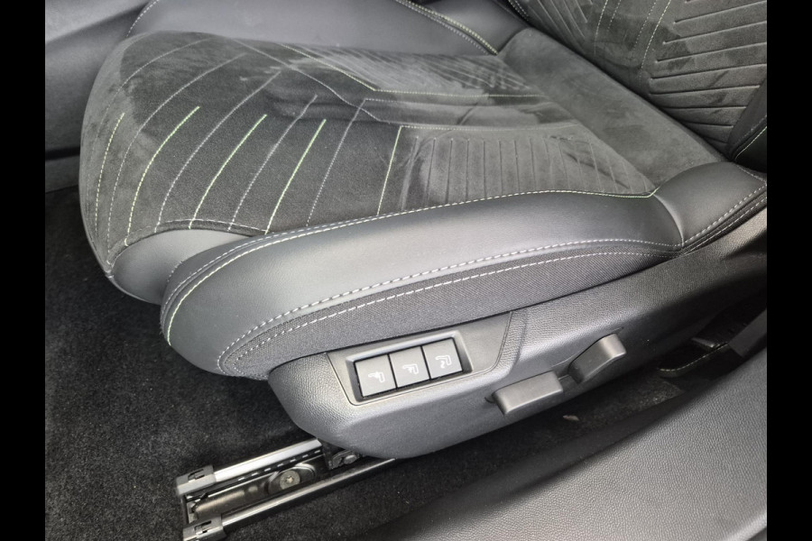 Peugeot e-2008 EV GT Avantage 54 kWh Alcantara | Carplay