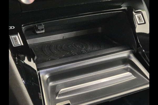 Peugeot e-2008 EV GT Avantage 54 kWh Alcantara | Carplay