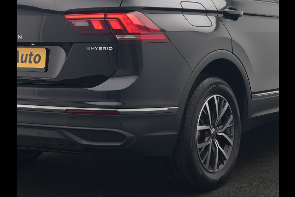 Volkswagen Tiguan 1.4 TSI eHybrid Life Plug In Hybrid 245pk Dealer O.H. PHEV | Trekhaak Af Fabriek | Adaptive Cruise | Sportstoelen & Stuur Verwarmd | Virtual | Keyless | Blis | Navigatie | DAB |